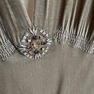 RALPH LAUREN COLLECTION Taupe Velvet LS v-neck Blouse with crystal detail- 6
